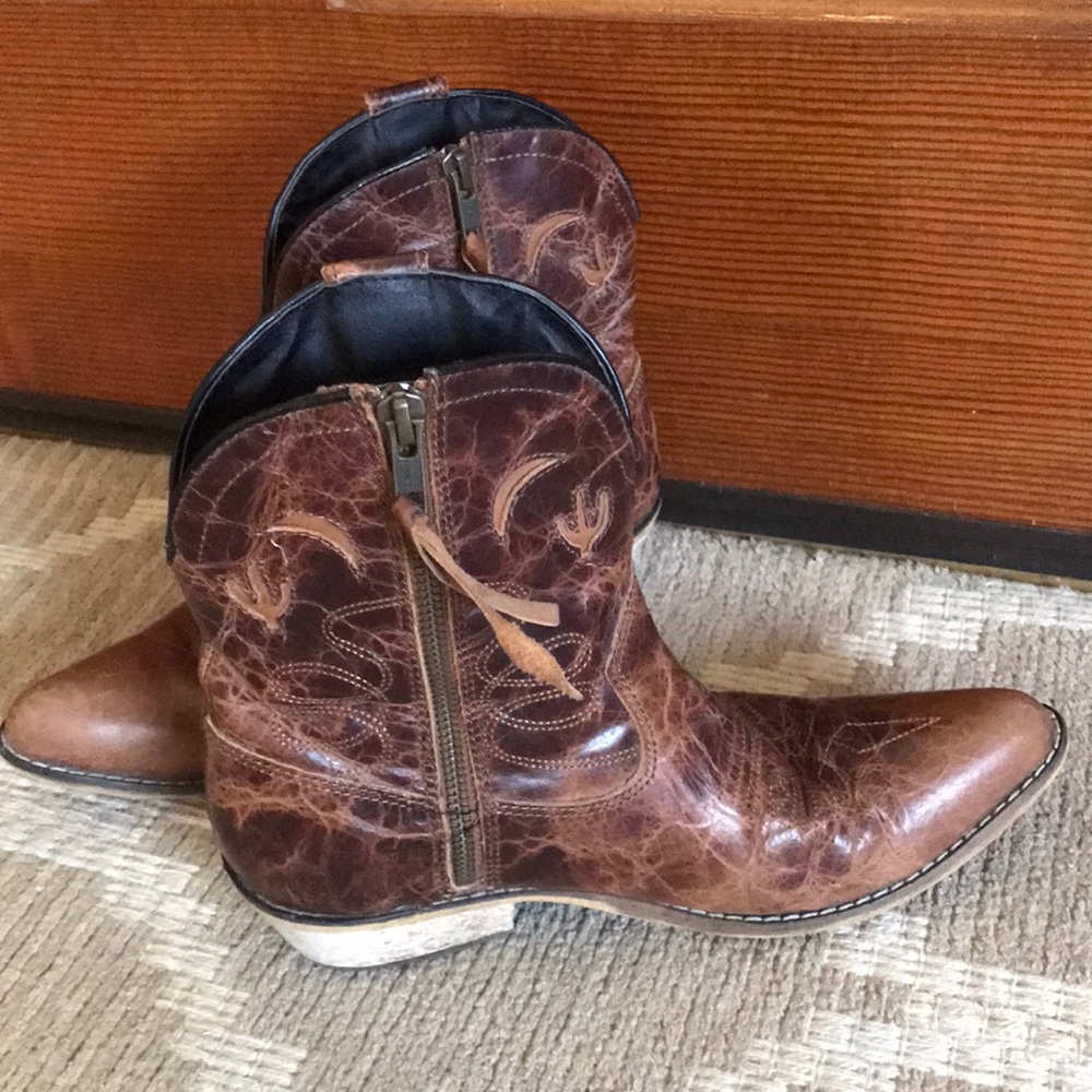 Dingo Leather Booties